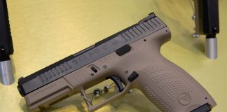 Компактный бескурковый пистолет CZ P-10C