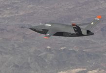 Беспилотник XQ-58A "Валькирия" будут запускать из морских контейнеров