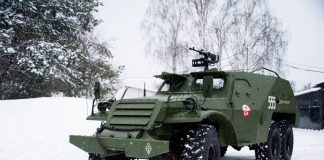 БТР-152: настоящий "боевой автобус"