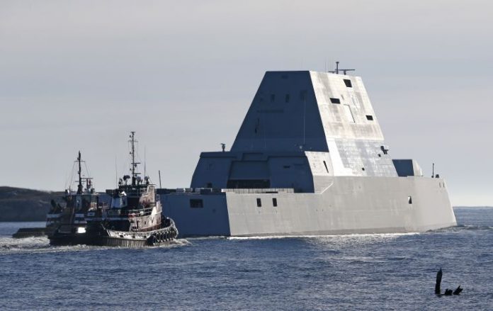 Эсминец Zumwalt вышел в море на испытания