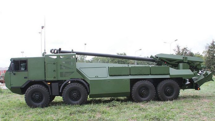 Компания Nexter представила гаубицу Caesar и БТР VBCI-2