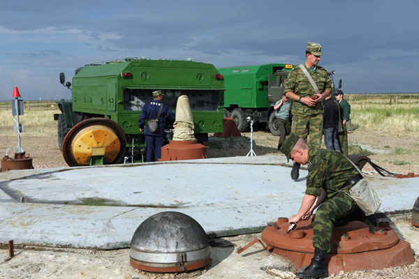 Подготовка к запуску ракеты РС-20 «Воевода»