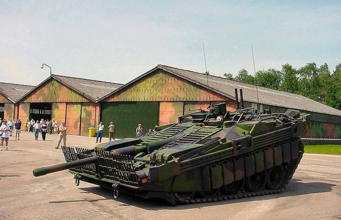 Безбашенный шведcкий танк Strv-103. Часть 1