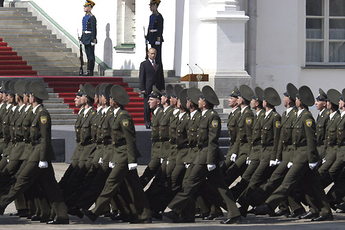 Молодые офицеры – выпускники военных ВУЗов