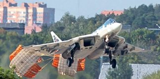 Видеозапись необычной посадки Су-57